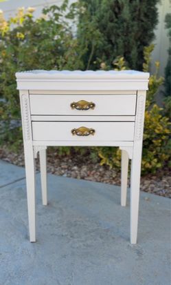 Nightstand/ side table