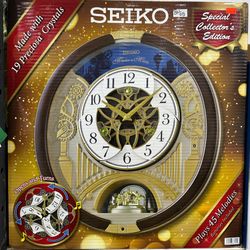 Seiko Special Collector’s Edition Clock Plays 45 Melodies