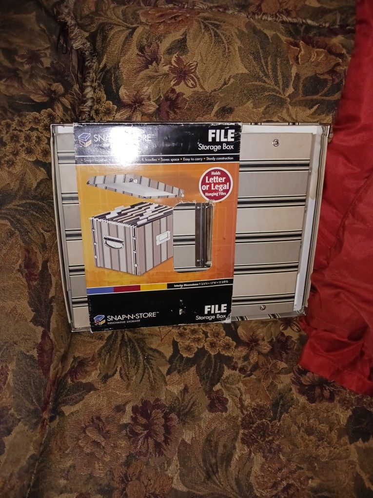 New Snap File Storage Box $8