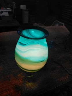Electric light up Glass Oil warmer