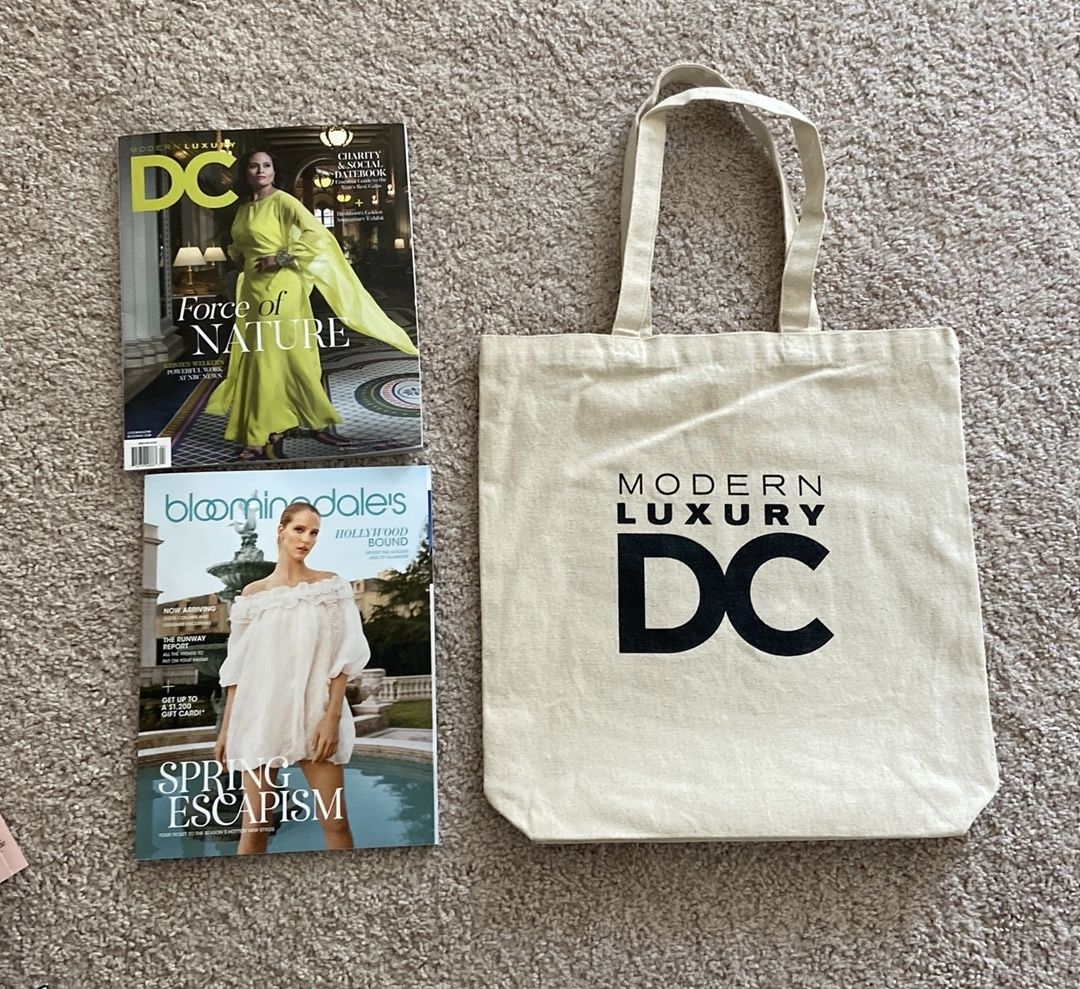 Canvas tote bag+ magazines