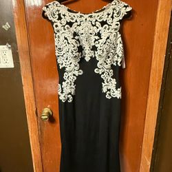 White/Black Dress 🤍🖤