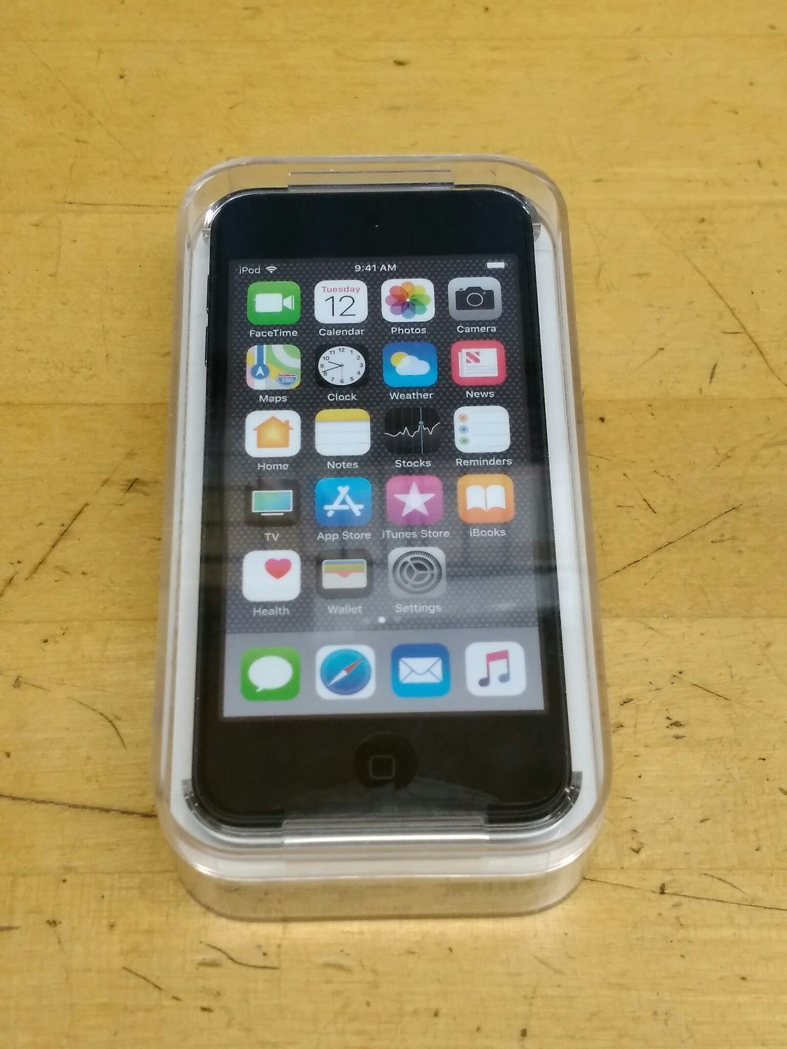 $300 - NEW SEALED Apple iPod iTouch 6th Gen 128gb Black (MKWU2LL/A)