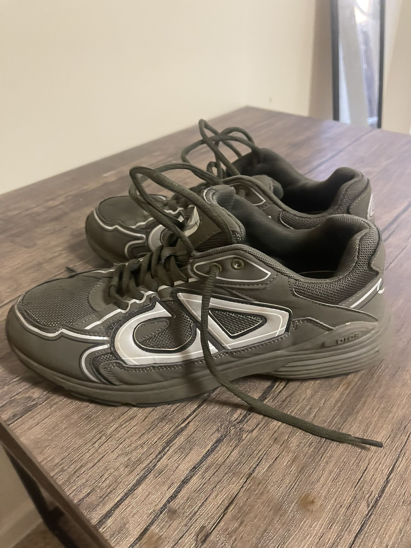 Dior B30 ‘Olive’
