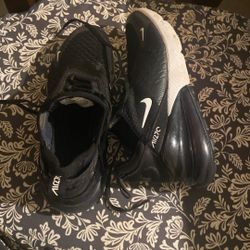 Nike  air Max 270 black US5 adults 