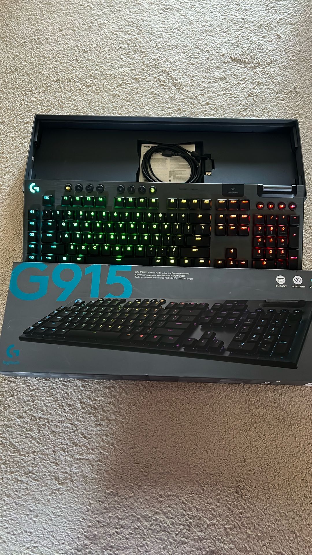 Excellent condition Logitech G915 Clicky Mechanical Keyboard