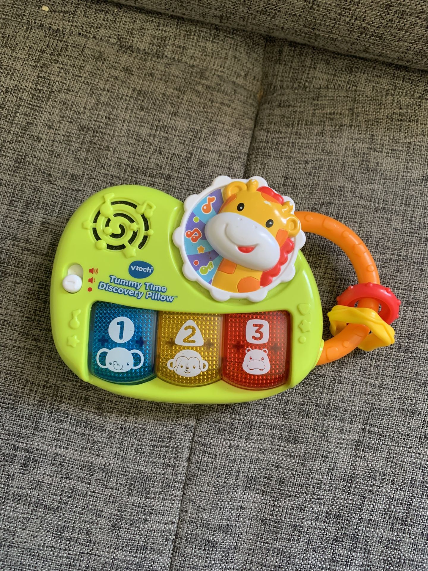 Vtg 6.5” Vtech Tummy Time Discovery Pillow Baby Toy