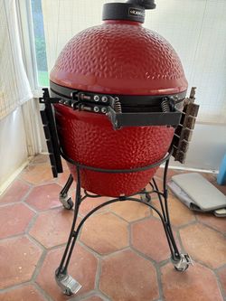 Kamado Joe Ceramic Charcoal Grill on Stand