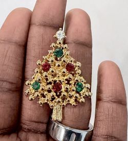 Vintage Christmas Tree Brooch Pin & Earrings Set Rhinestone Gold Tone Holiday