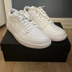 Nike Jordan 1 ‘Triple White’