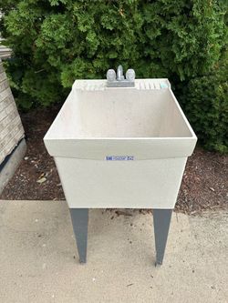 Utility sink