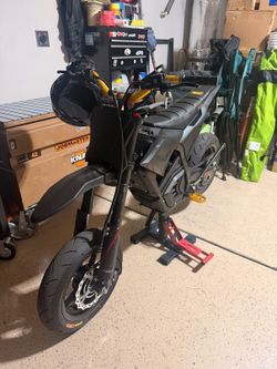Strike 60V with super moto tires
