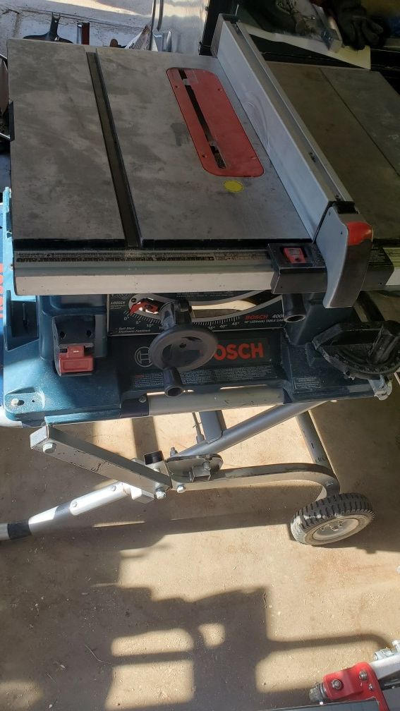 Bosch large table saw with gravity stand