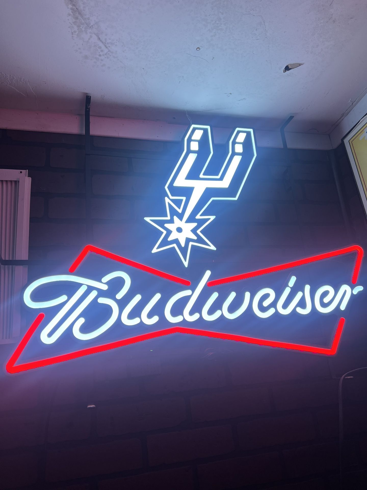Spurs Sign Opti Neon ( LARGE ) Budweiser 