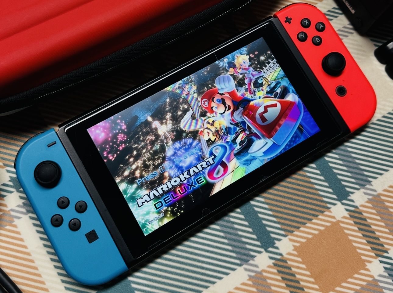 Nintendo Switch V1 Game Console HAC-001 Red/Blue Joy cons Tested/Working Good