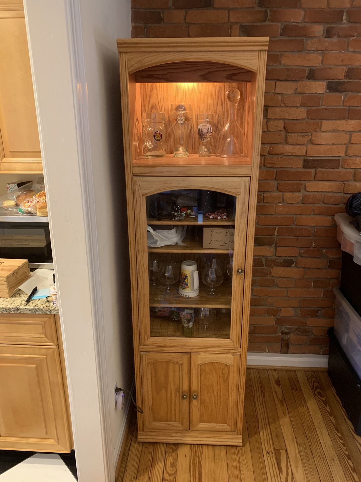 Cabinet with light (free)