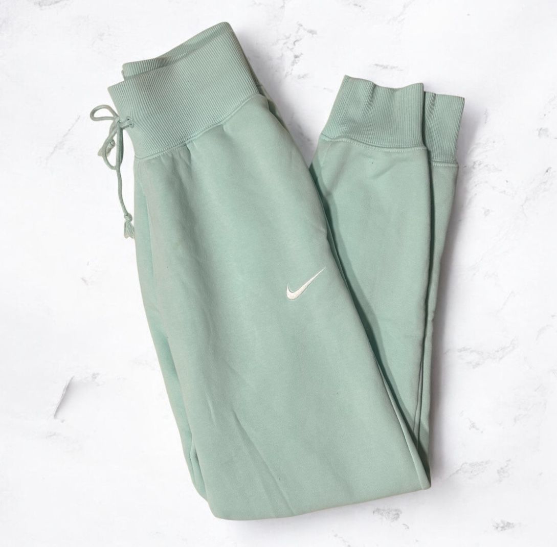 Nike Older Kids Mint Green Joggers w White Nike Swoosh & Pockets size XS