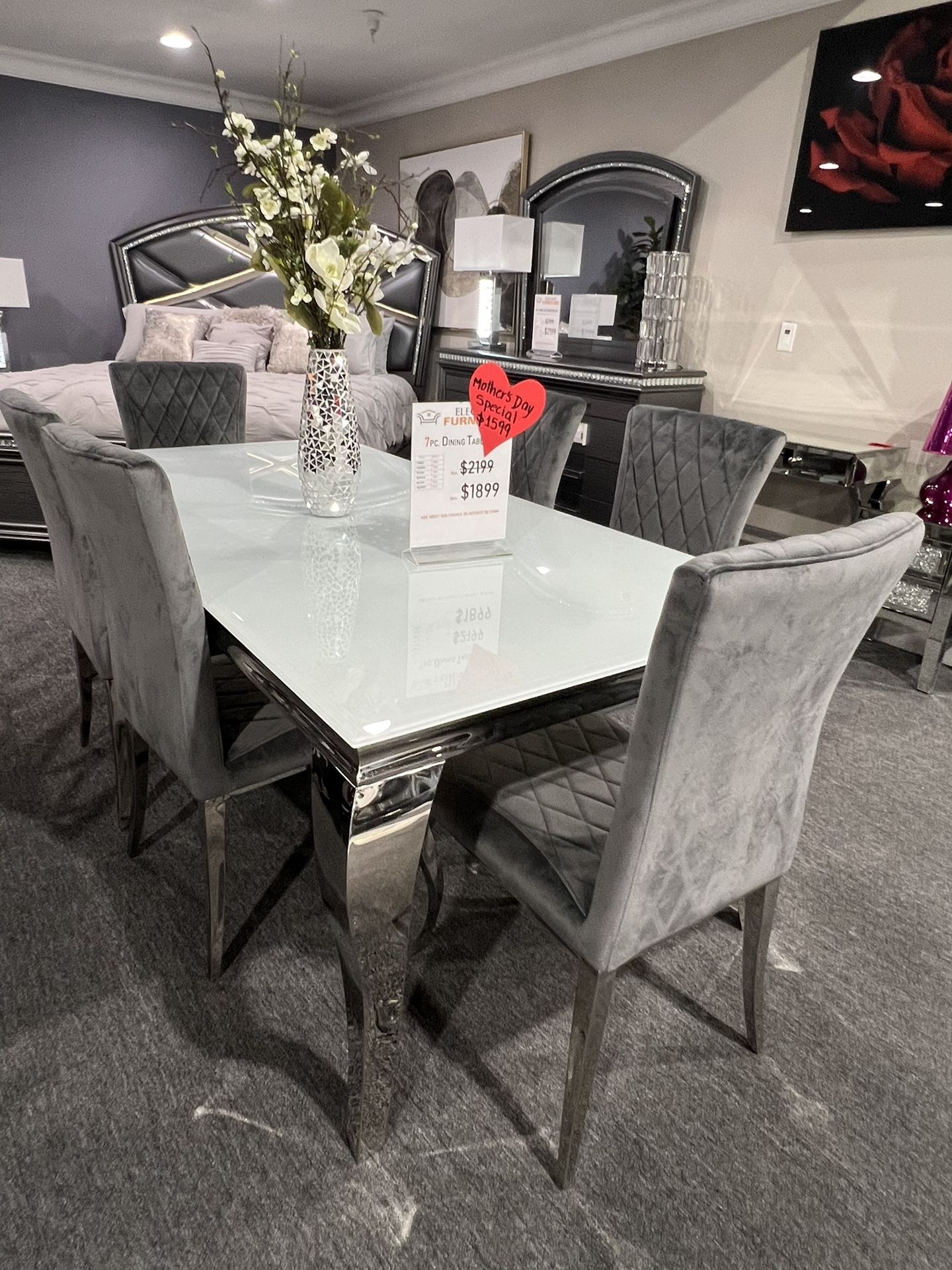 7 Pc Dining Table 🎉🎉🎉