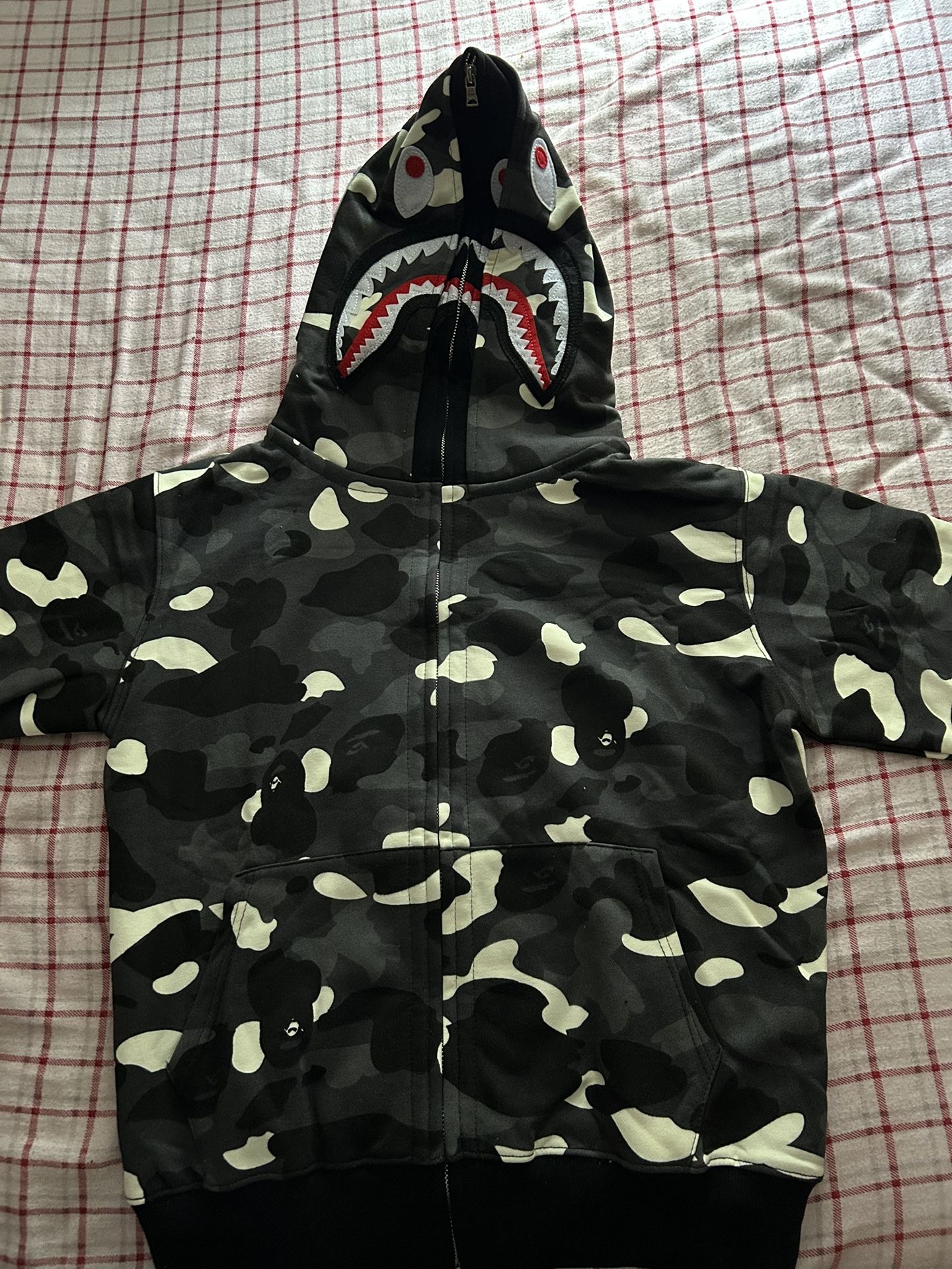 BAPE HOODIE DOUBLE HOODED BLACK WILLING TO NEGOTIATE!!! BRAND NEW NEVER WORN!!