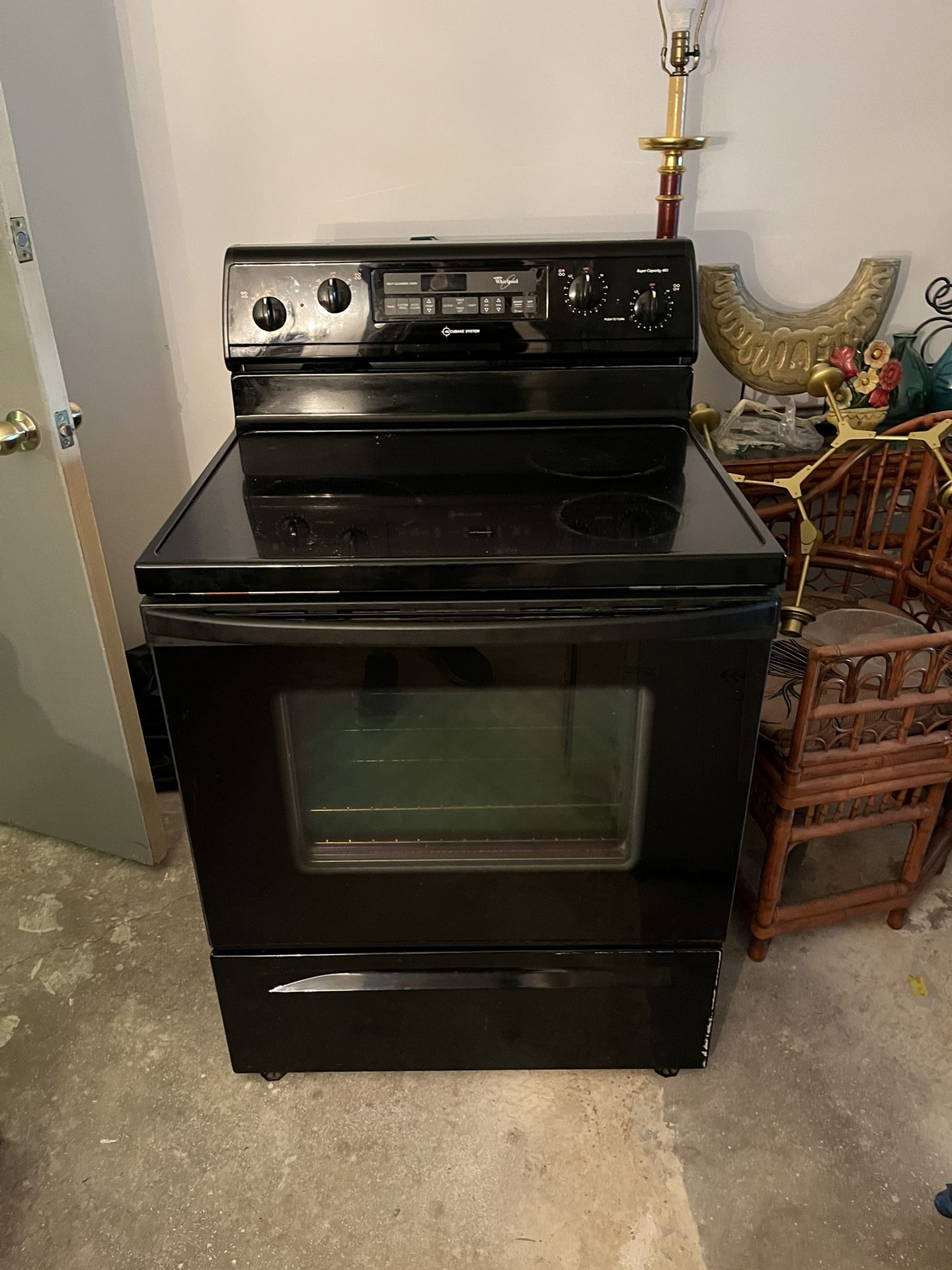 Whirlpool Black Stove