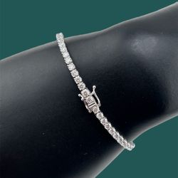 Tennis Bracelet in 14k White Gold 