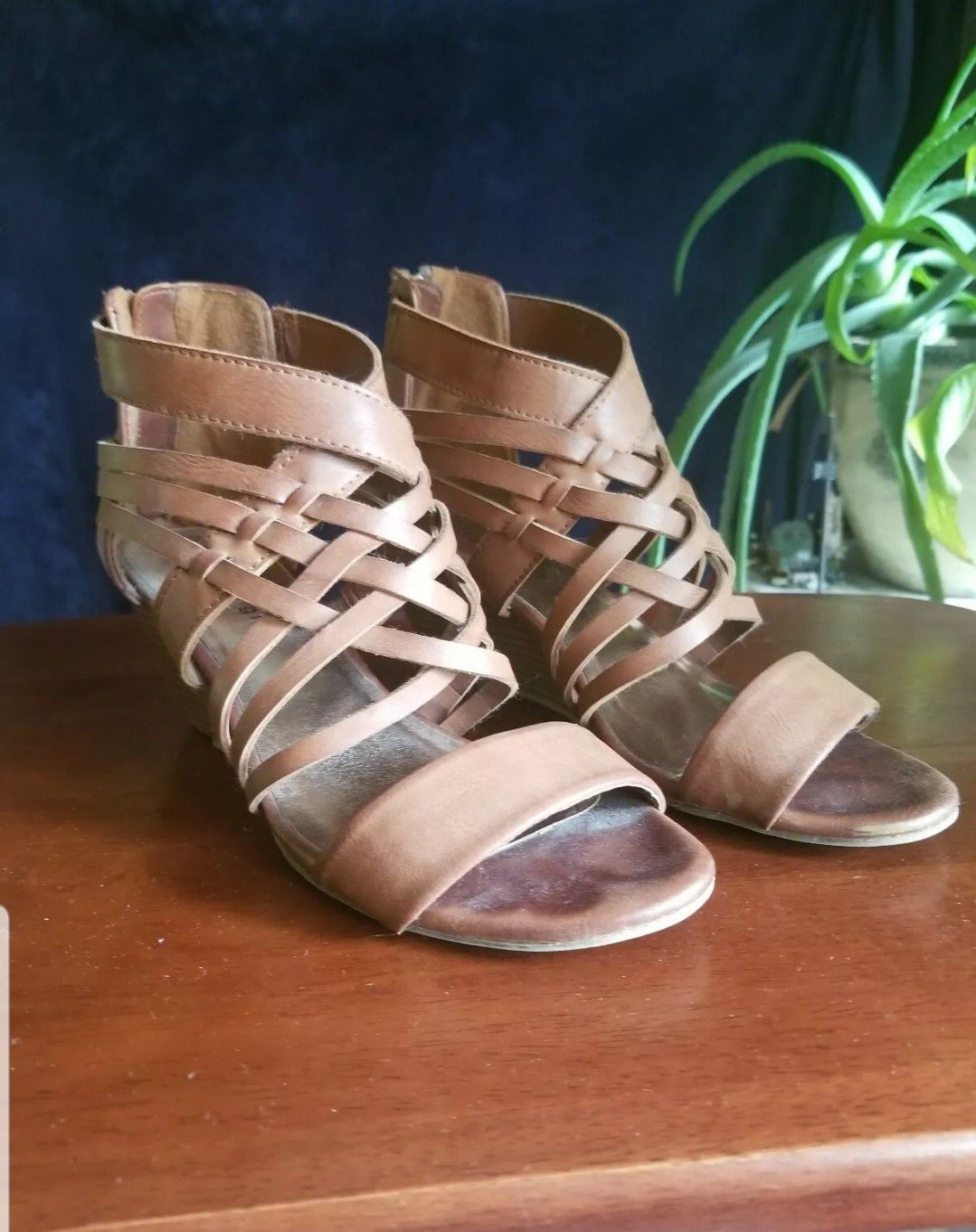 Madden Girl Womens Open Toe Roman Wedge Sandals, Size 8