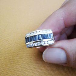 14k Gold Men's Ring With Real Diamond And Real Sapphires.