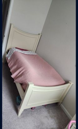 2 Bed Frames. Full Size. Like New.