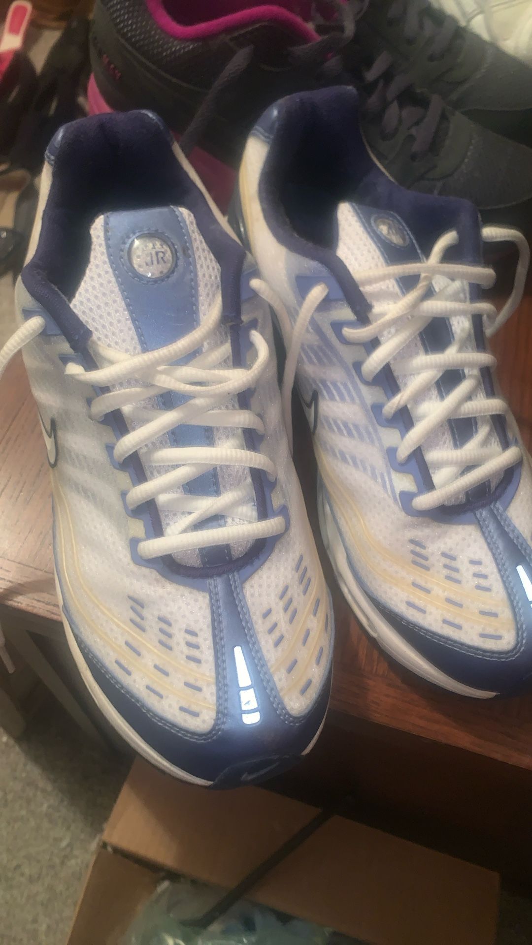 Women’s Nike Max Air Size 9.5