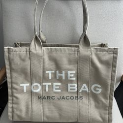 Marc Jacobs The Large Tote Canvas Bag