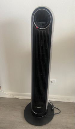 Dreo oscillating tower fan - pick up only in Hyde Park