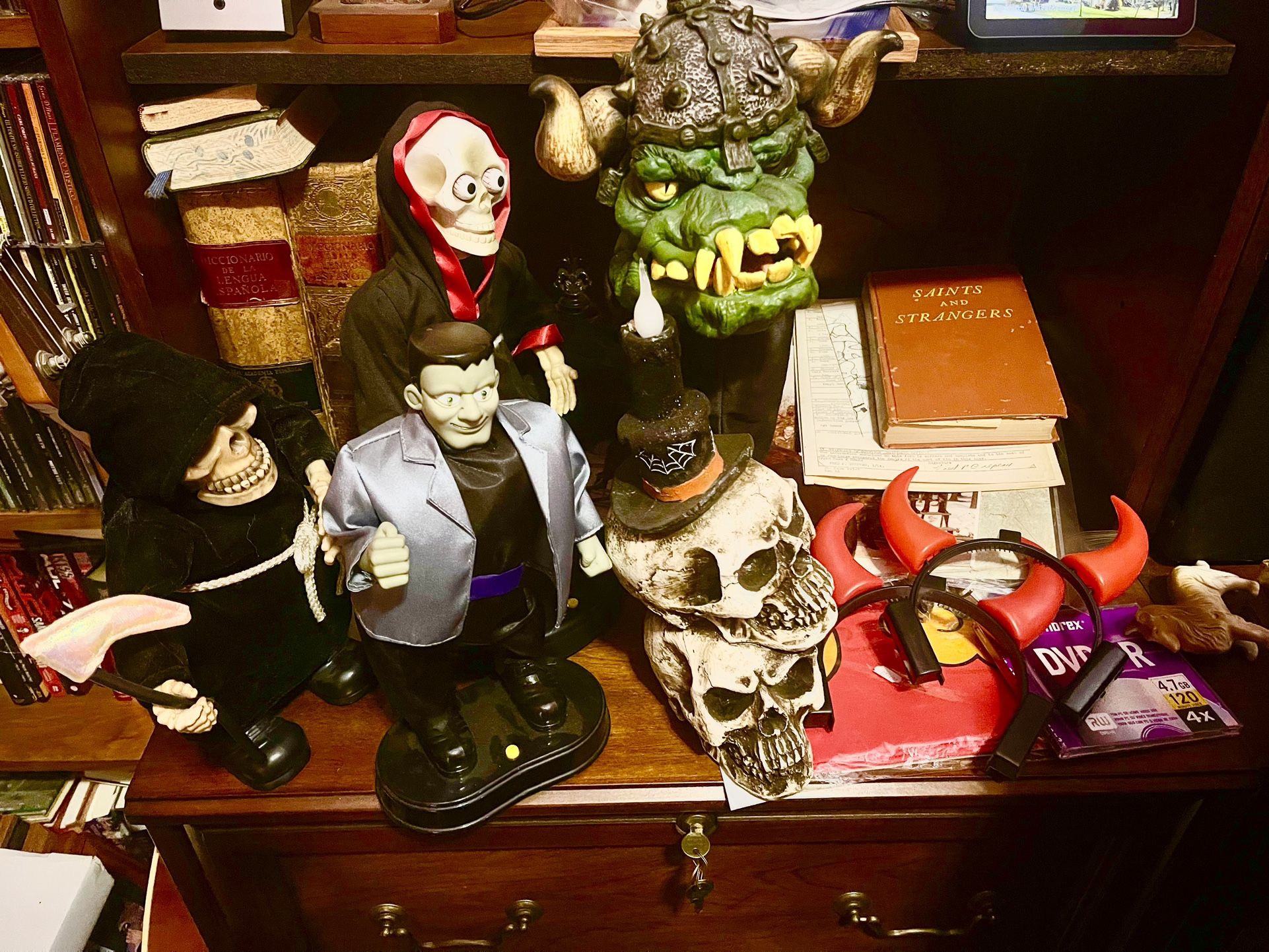 Halloween Decorations Lot !