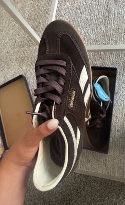 Reebok brown shoes