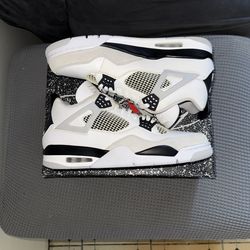 AIR JORDAN 4 RETRO MILITARY BLACK SIZE 14