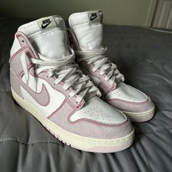 Dunk High 1985 ‘Barely Rose’