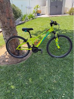 Haro Flightline 24" Bicycle (youth)