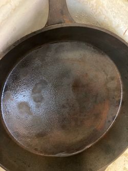 Cast iron skillet $25 obo must go ASAP
