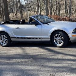 2005 Ford Mustang