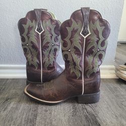 Ariat Cowgirl Boots Size 9