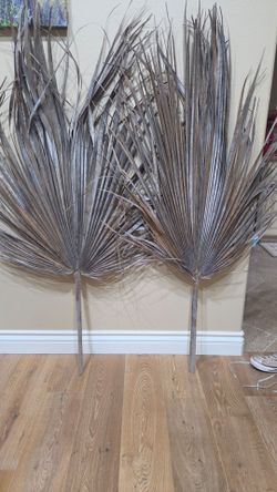 Dry palm tree leaves up to 4ft tall for wedding decor etc