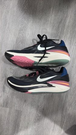 NIKE GT CUT 2 SIZE 10.5M