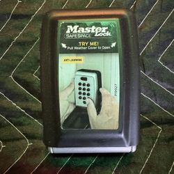 Master Lock Safe Space Combo