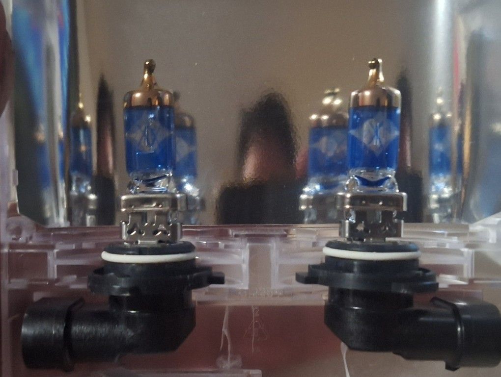 Sylvania ZXE Gold Headlamp Bulbs SIZE 9006