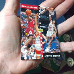 1992-93 Upper deck  Like new Good condition 