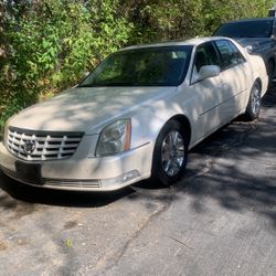 2011 Cadillac Dts 