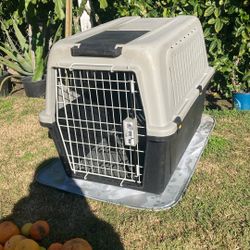 Dog Crates 32”L X 22”W X 23”H