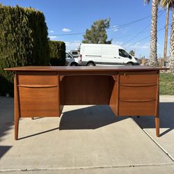 Mid- Century Modern Teak Executive Desk