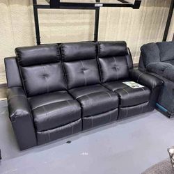 New ⚡$20 Down Payment Finance ⚡⚡Kempten Black Reclining Sofa 