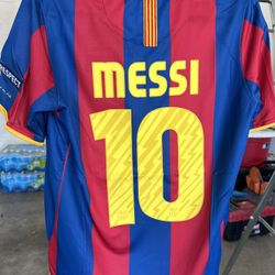 Barcelona Throwback Messi