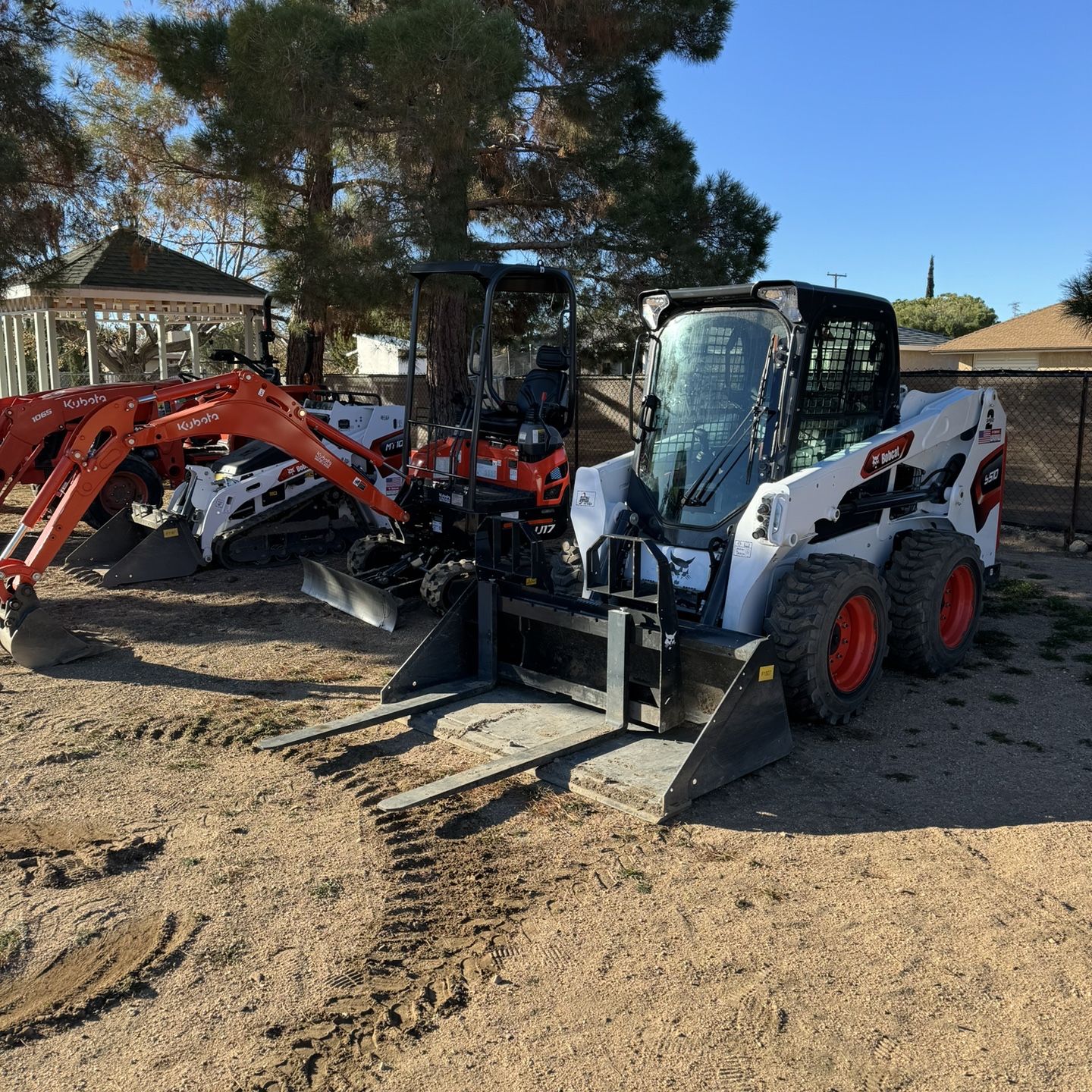 RENT ME!!!! All Types Of Tractor Work!!! Tractor, Minnie Excavator, Minnie Skid steer, Bobcat, Tractor 